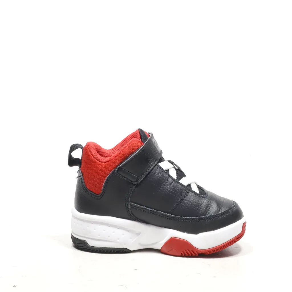 Air Jordan Aura Sneakers Leather Black Color For Kids