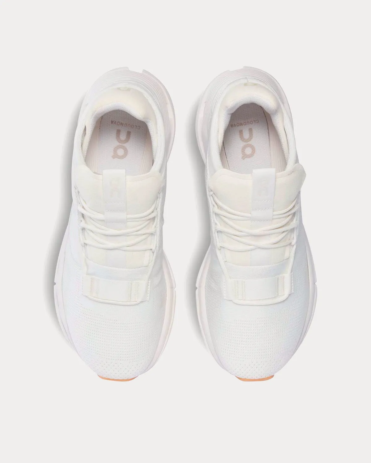 Cloudnova Undyed Running Shoes