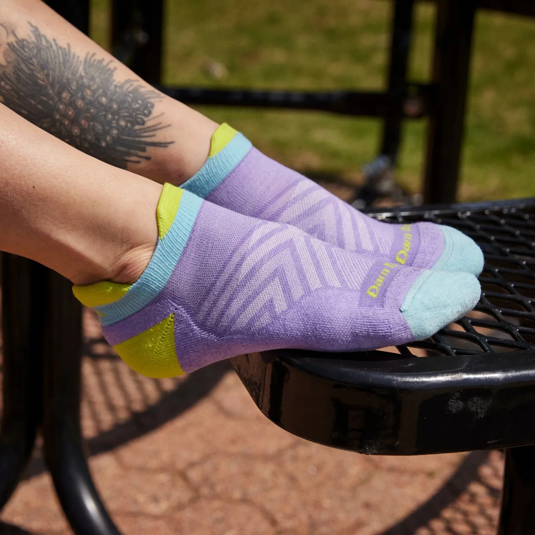 Darn Tough Women's Run No Show Tab Ultra-Lightweight With Cushion Running Socks