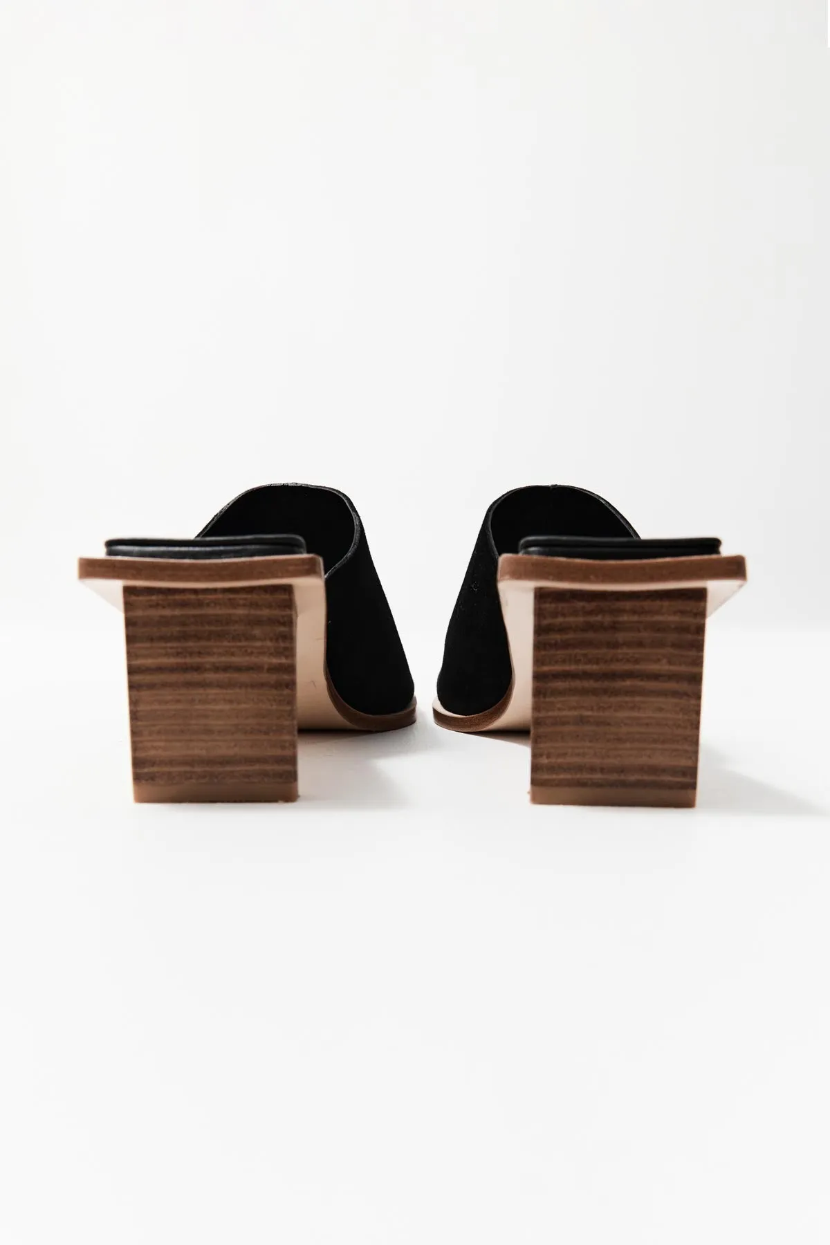 Raw Edge Heel - Black