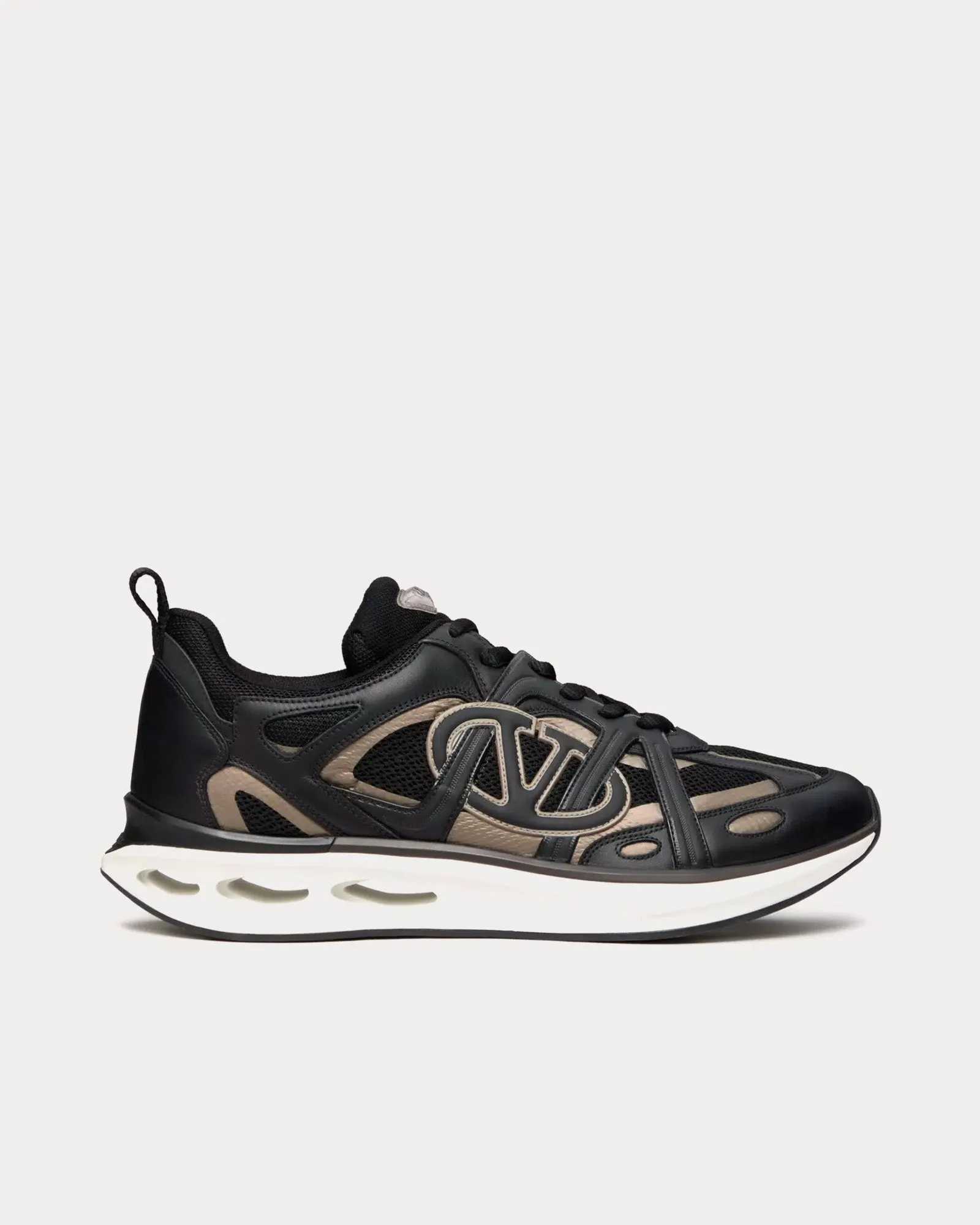 Vlogo Easyjog Calfskin & Fabric New Chinos / Black Low Top Sneakers